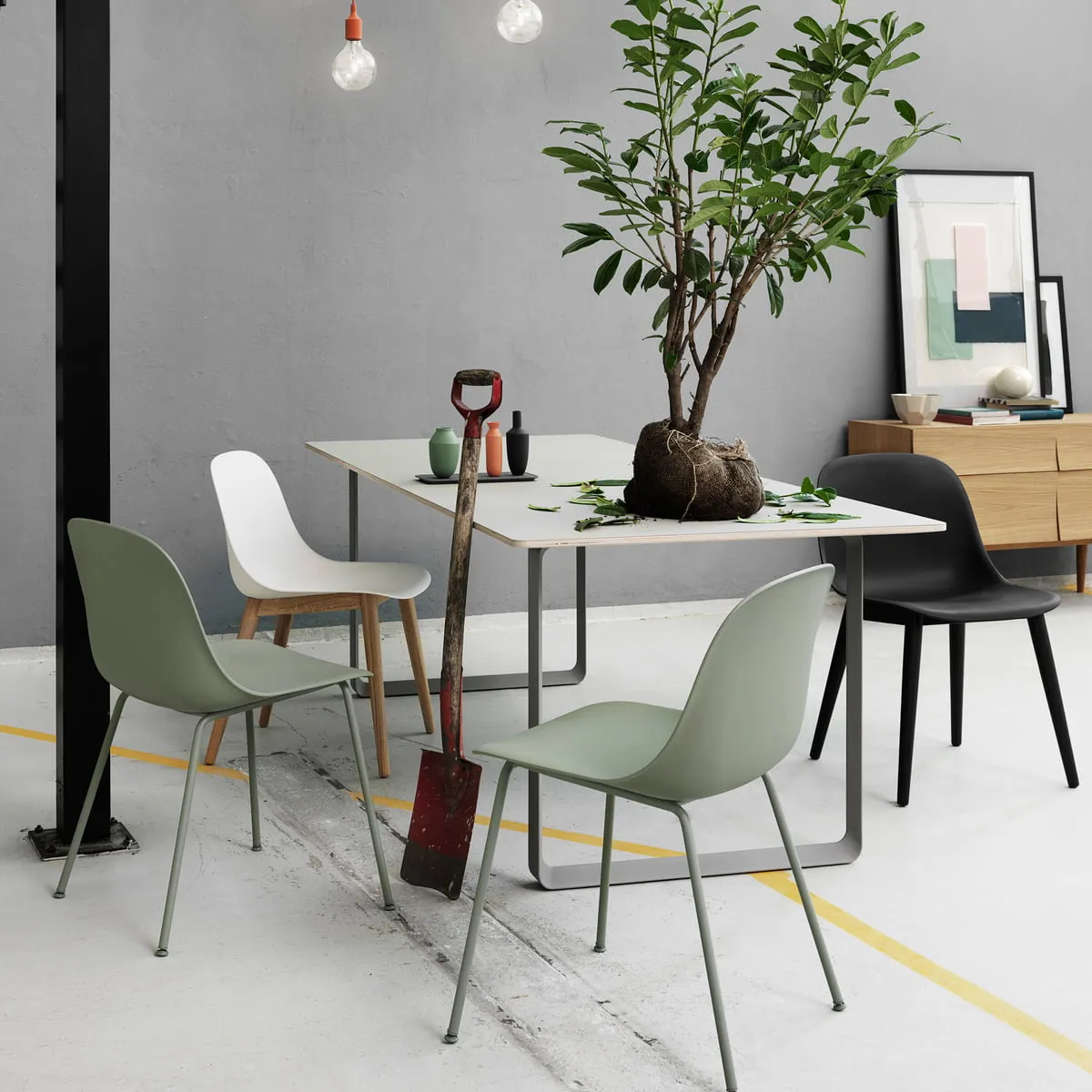 Fiber Side Chair, Wood Base, Oak/White Seat
