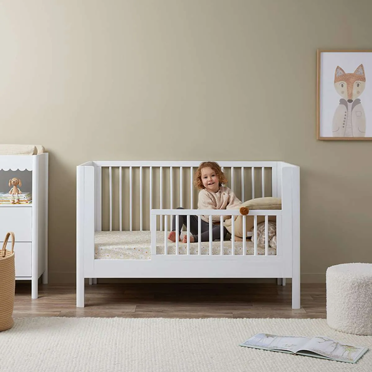 Maisie Scalloped White 3-in-1 Cot Conversion Bundle Mocka
