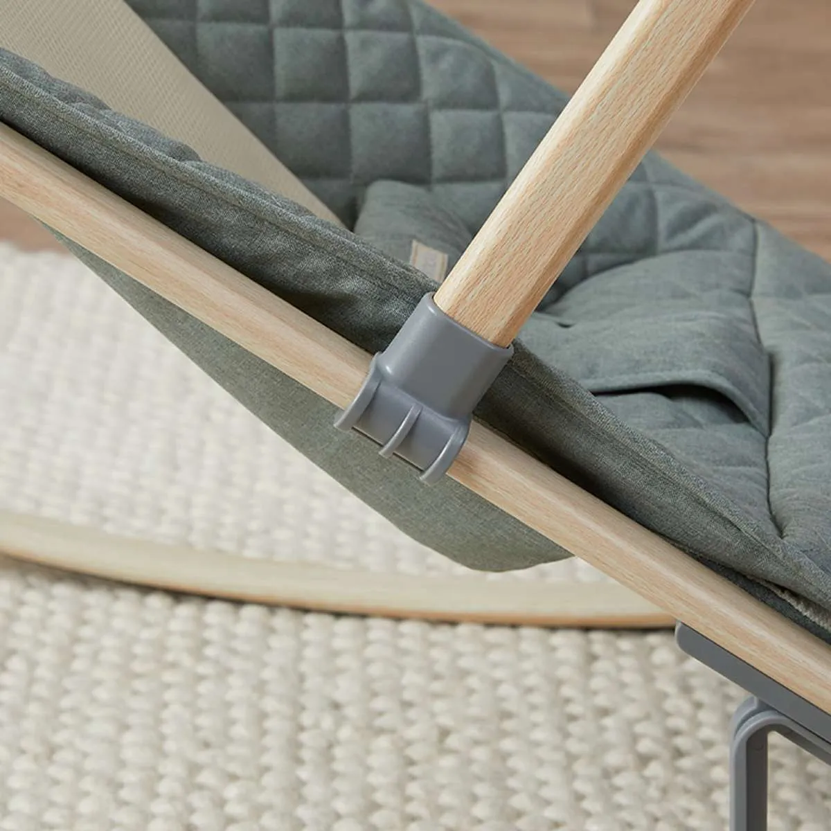 Raven Rocker - Spring Green Mocka
